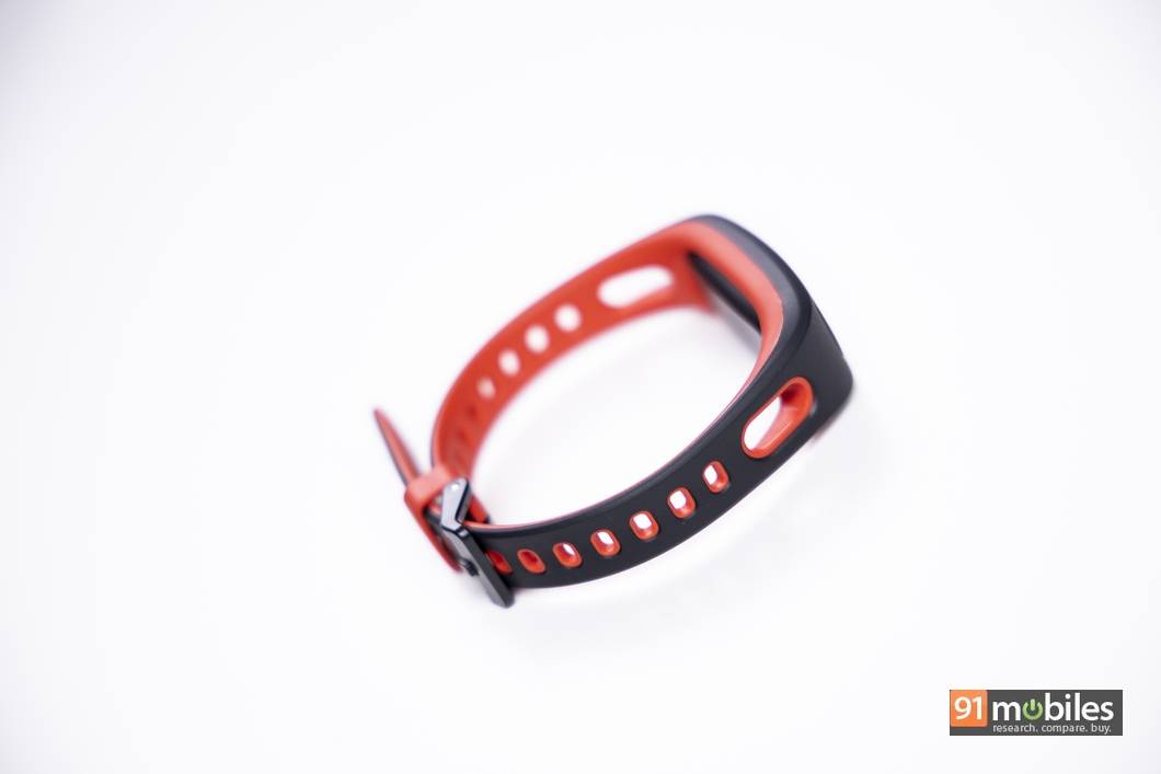 Honor-Band-4-Running-Edition-Review-91mobiles 02