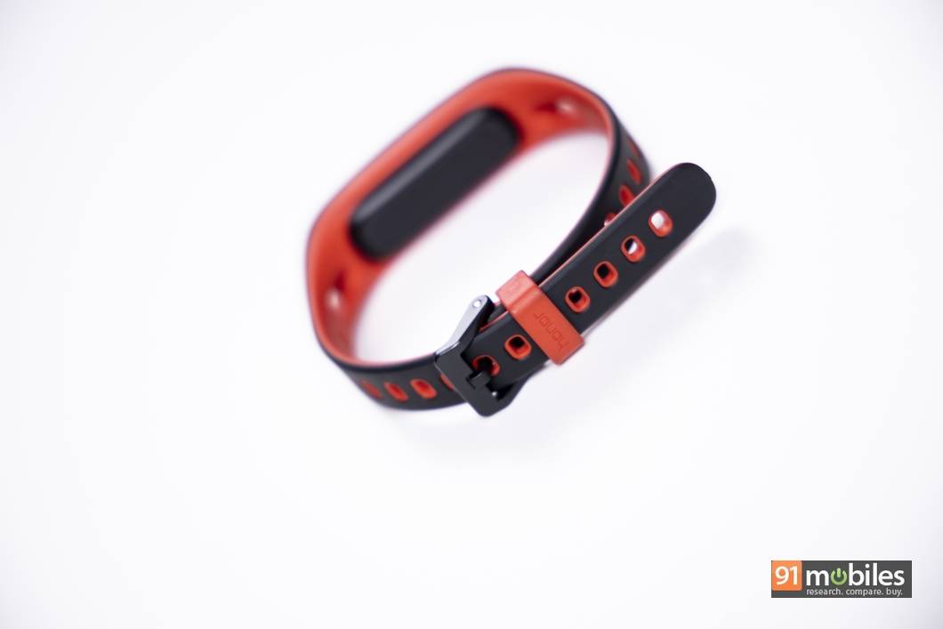 Honor-Band-4-Running-Edition-Review-91mobiles 03