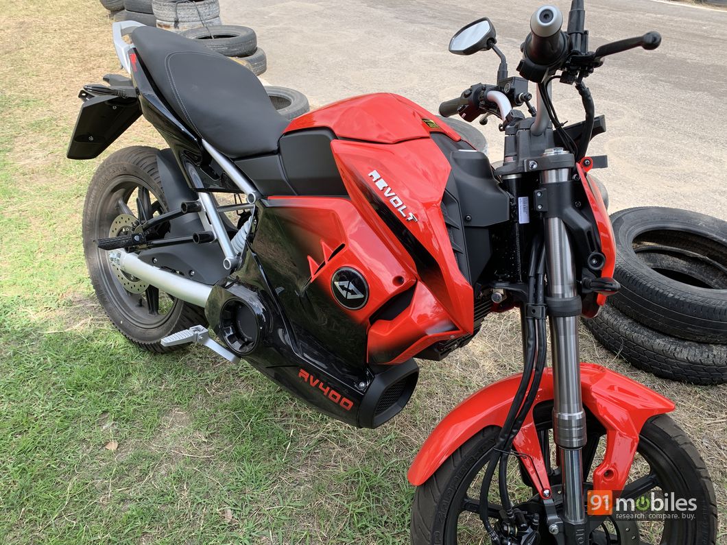 Riding The Revolt Rv400 India S First Electric Motorbike 91mobiles Com