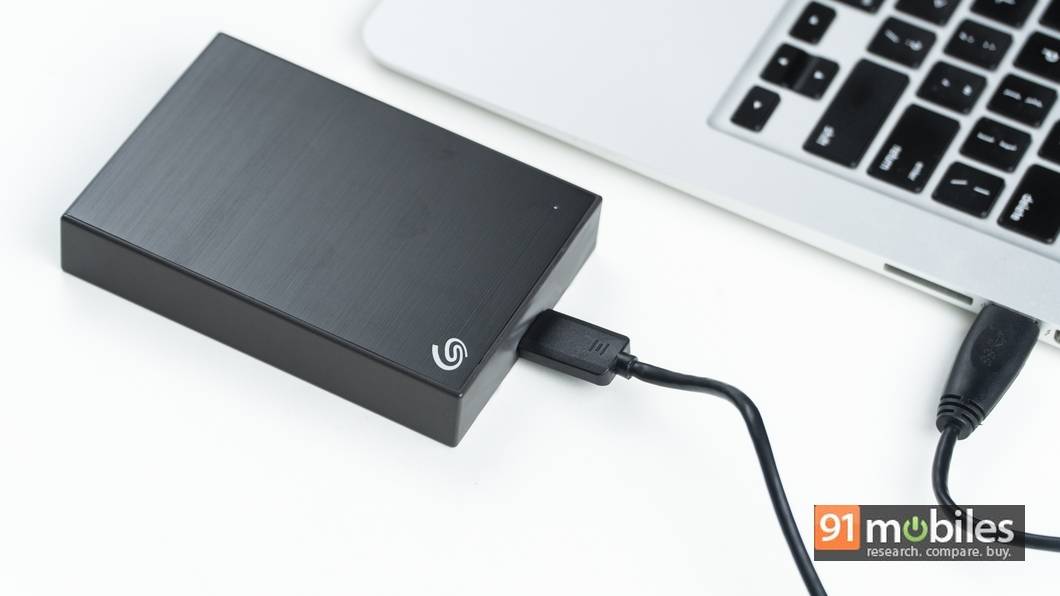 seagate-portable-backup-plus-91mobiles-review 04