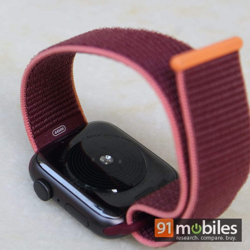 apple watch se plum sport band