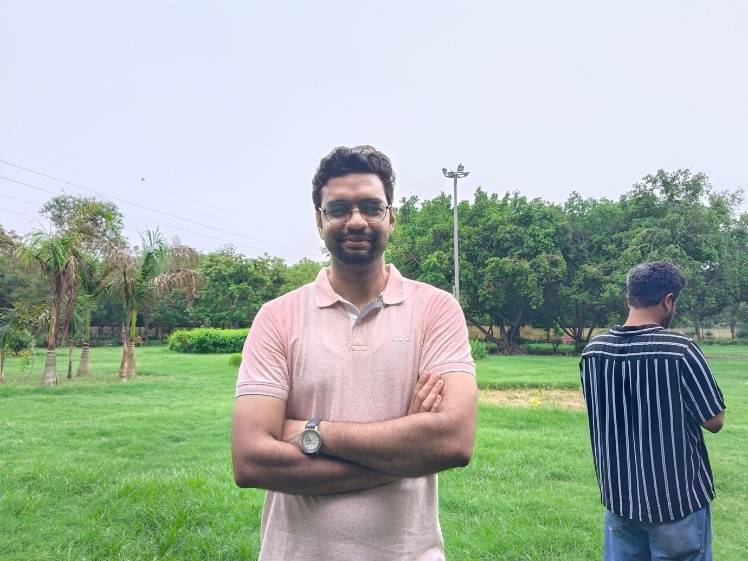 OPPO Reno12 AI Eraser Before