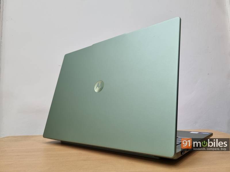 Moto Book 60 Review 