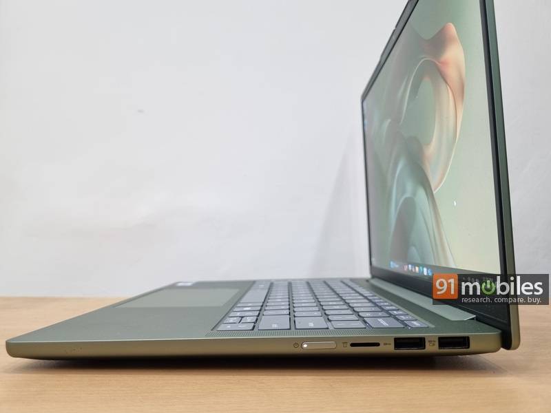 Moto Book 60 Review