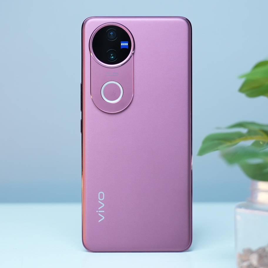 Vivo V50