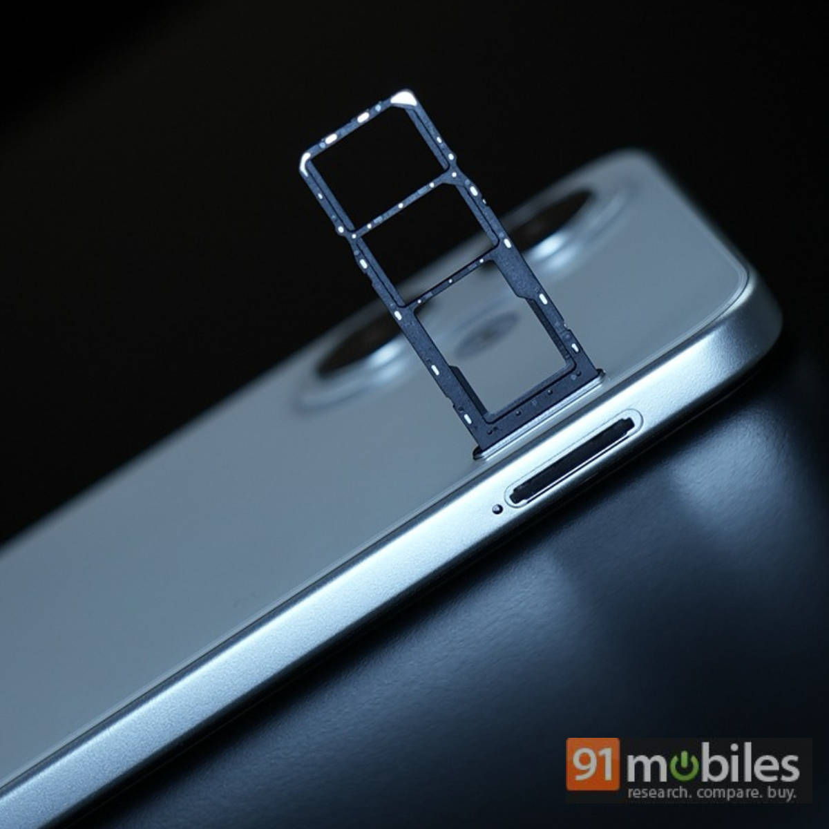 Lava Bold N1 SIM card slot