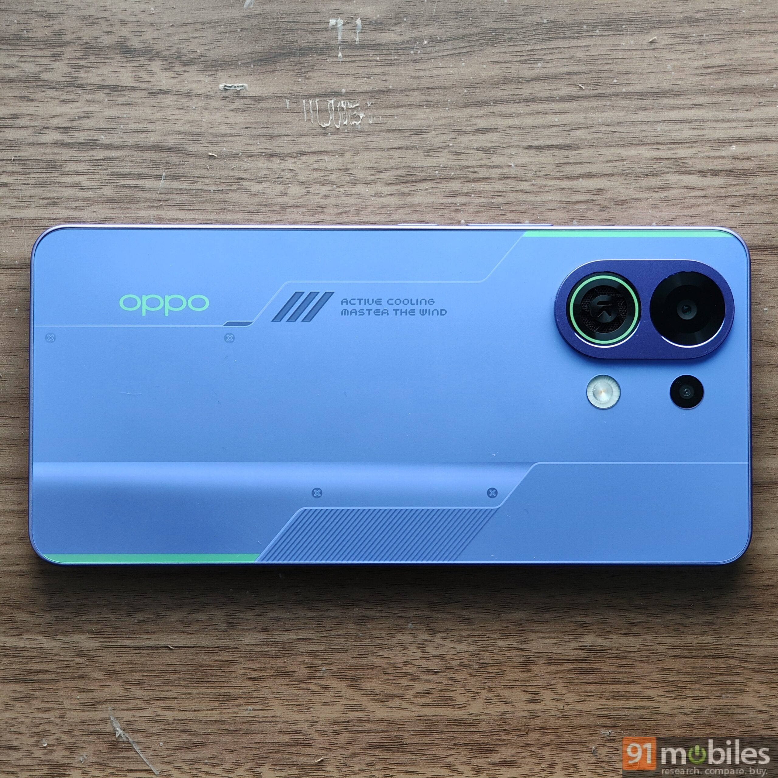 OPPO K13 Turbo design back