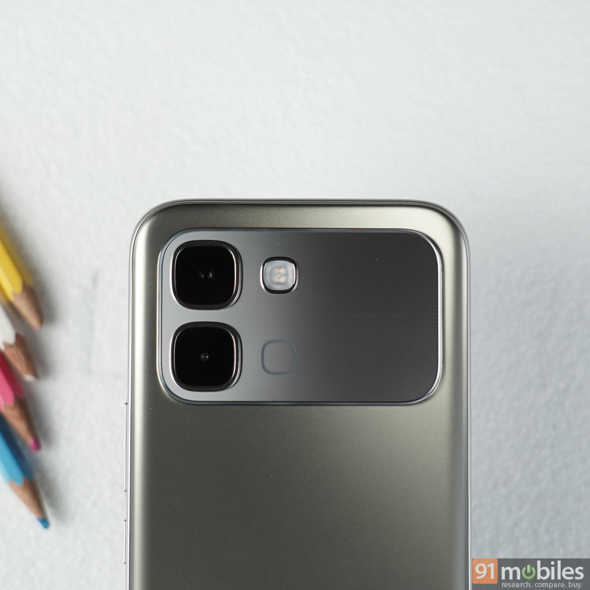Infinix Note Edge design