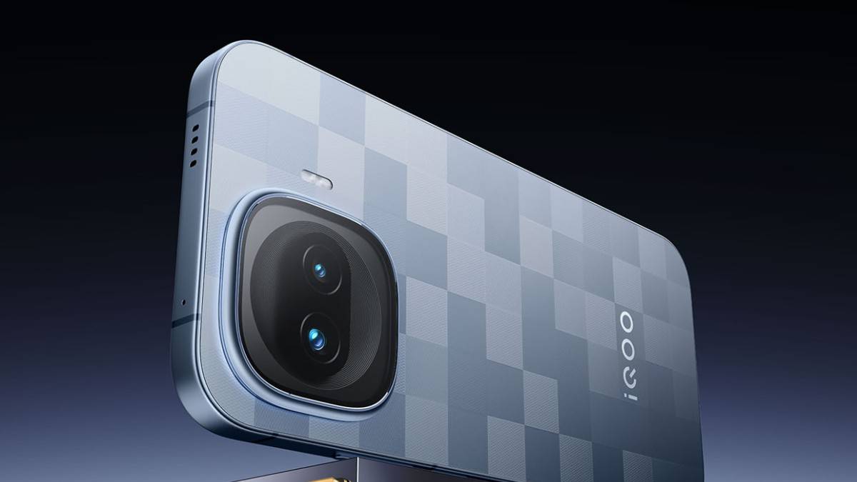 iQOO 15T tipped with Dimensity 9500 and 200MP camera; battery could cross 8,000mAh