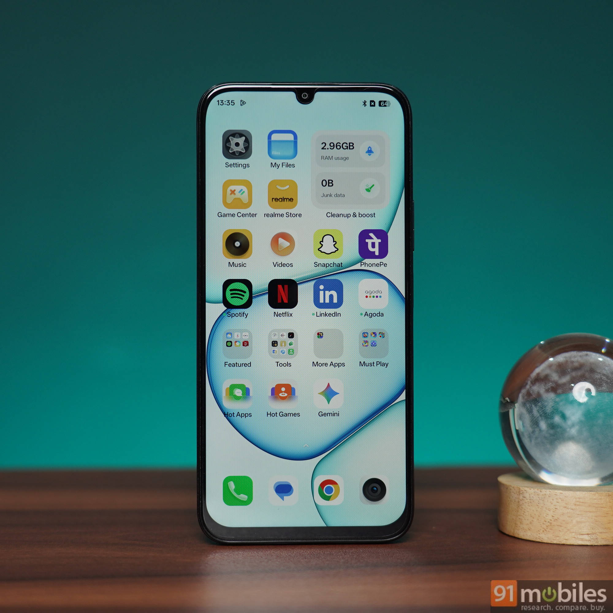 Realme C83 display