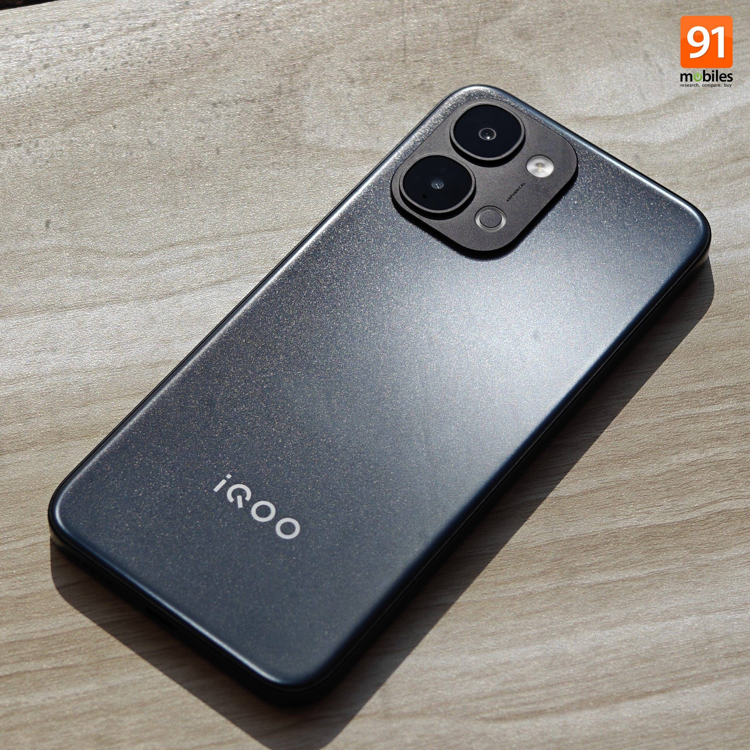 iQOO Z11x design