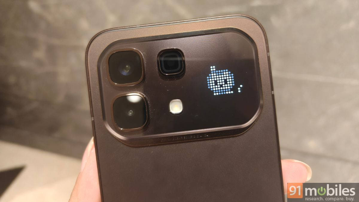 Active Matrix Display on Infinix Note 60 Pro: familiar look, playful features