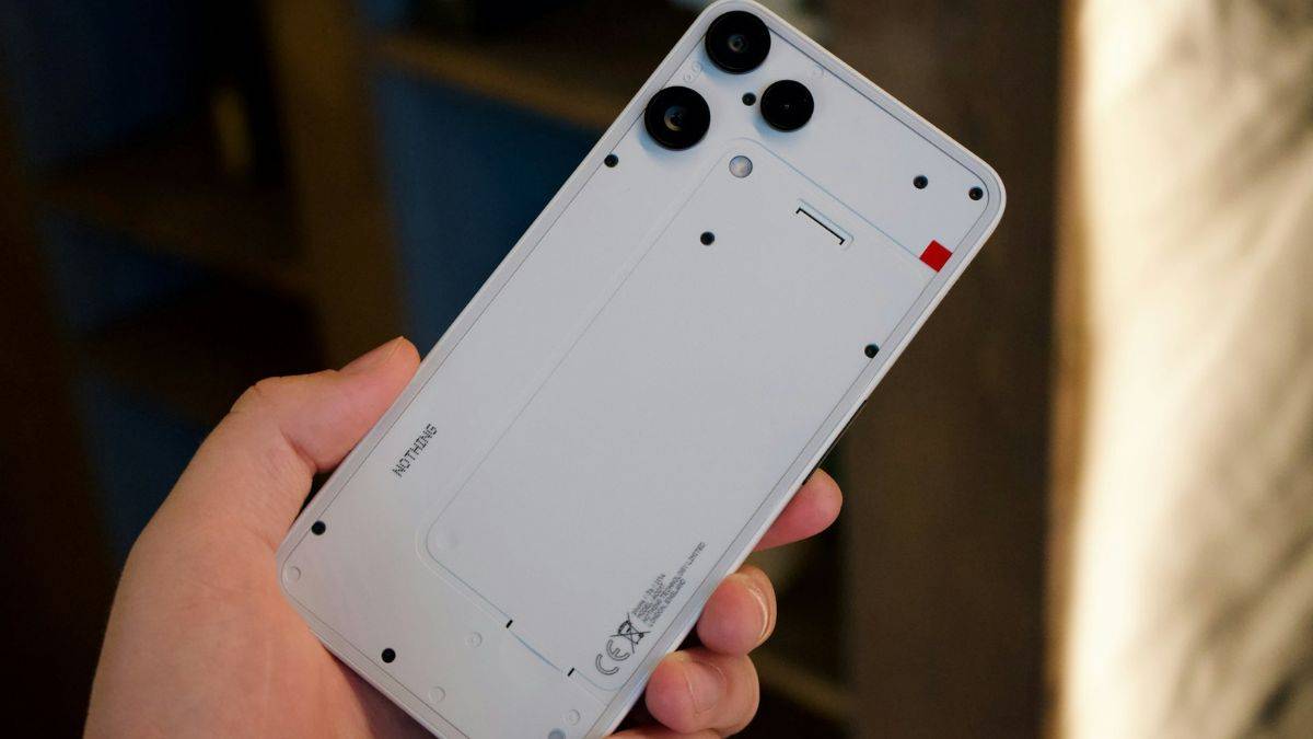 Nothing's first AI smart glasses back on track to launch next year: report