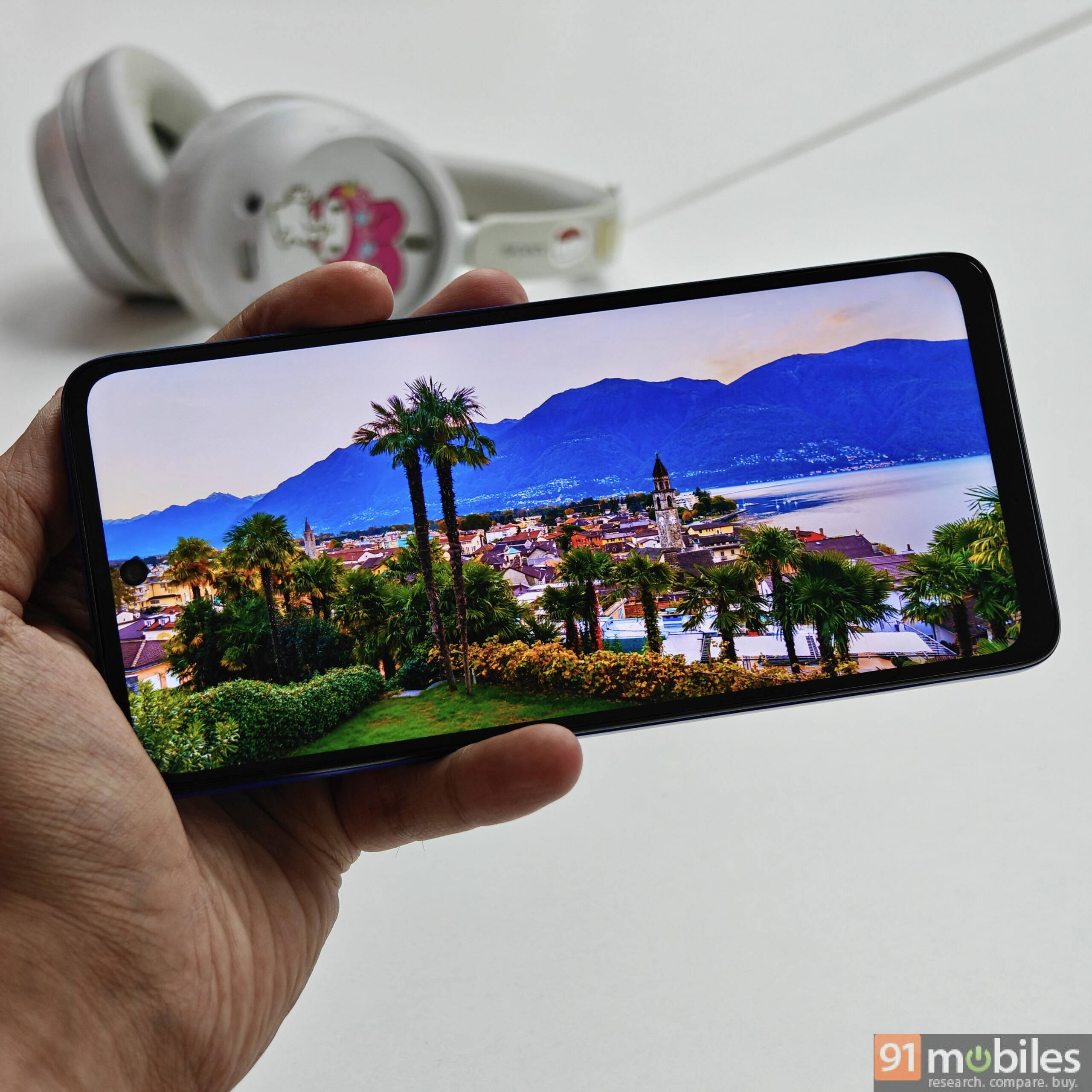Moto G37 Power display
