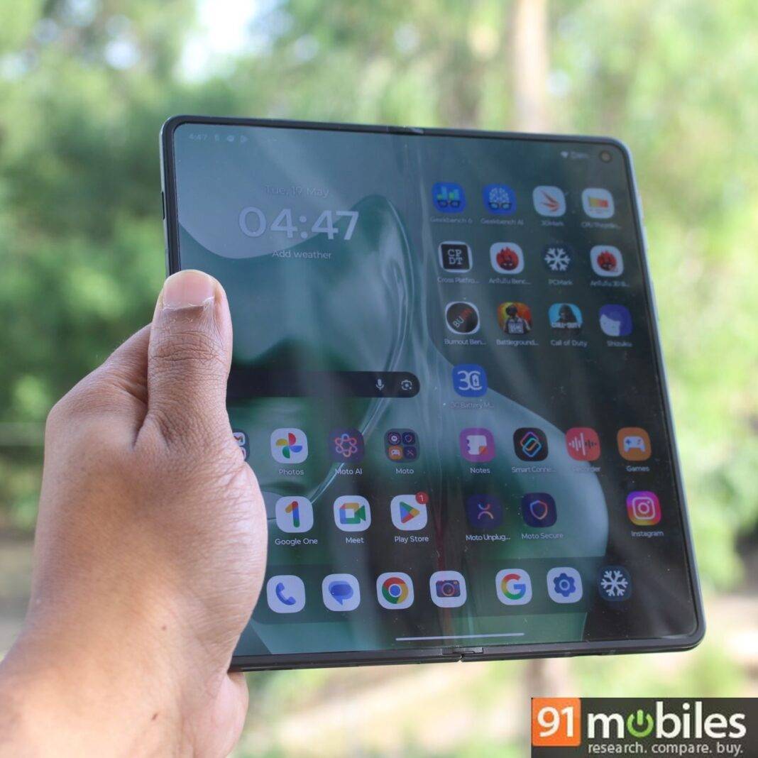 Motorola Razr Fold Review - Pros and cons, Verdict | 91Mobiles