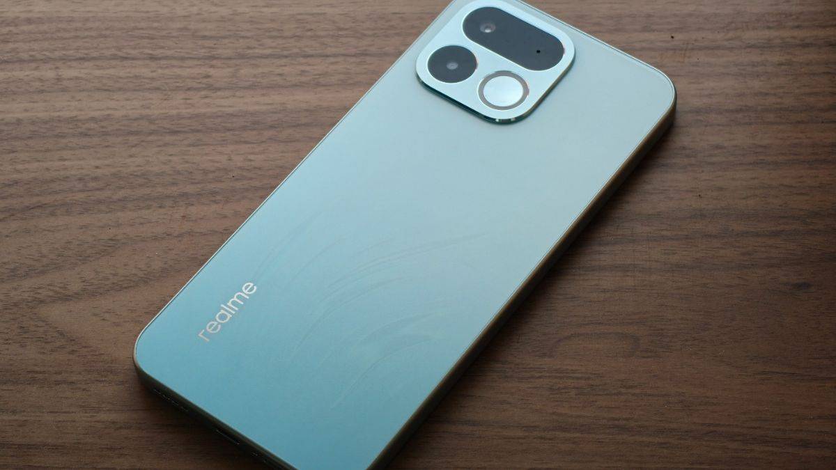 Realme 16T with 8,000mAh battery, Mediatek Dimensity 6300 and selfie mirror launched in India