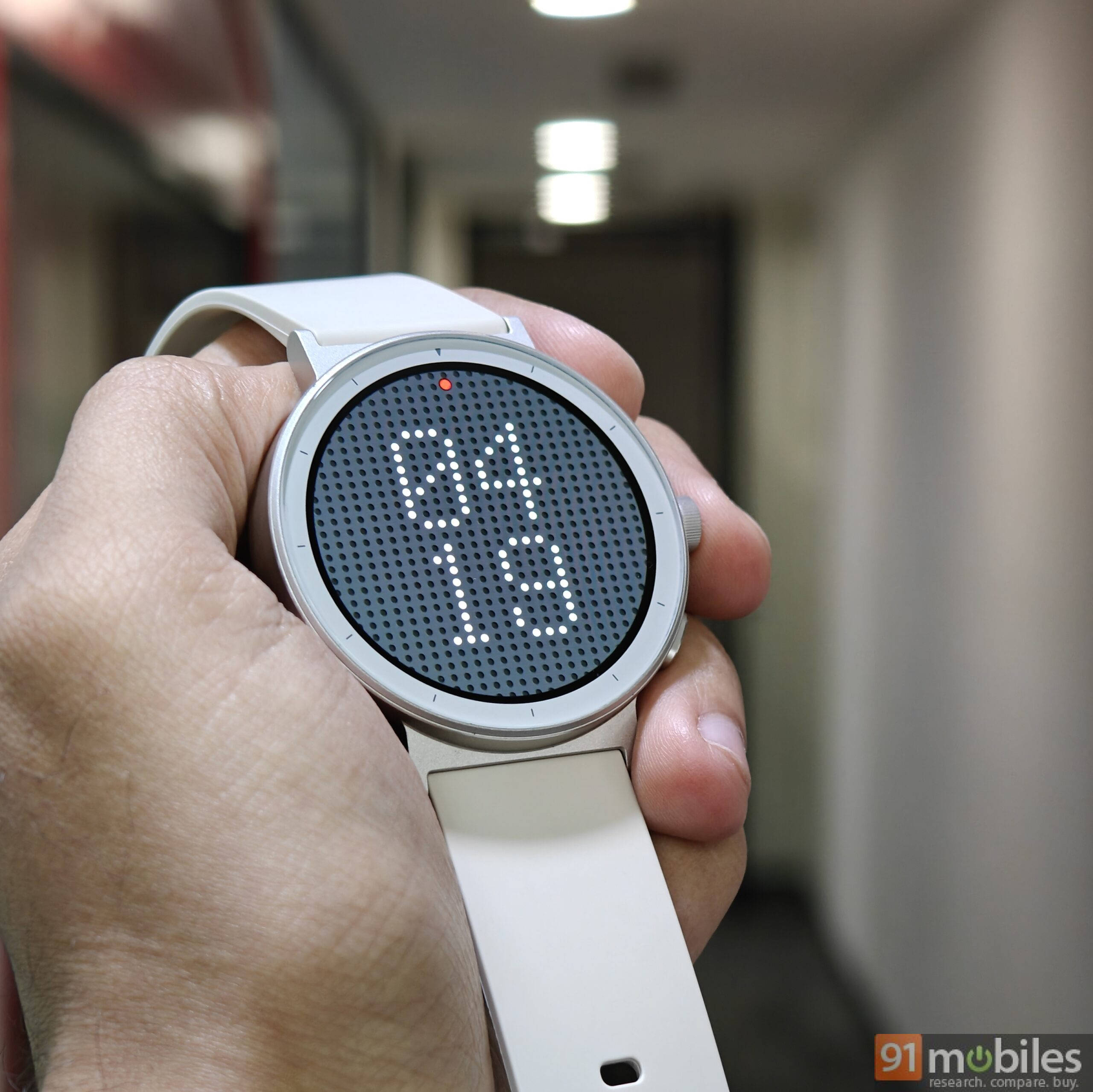 Realme Watch S5 design and display (1)