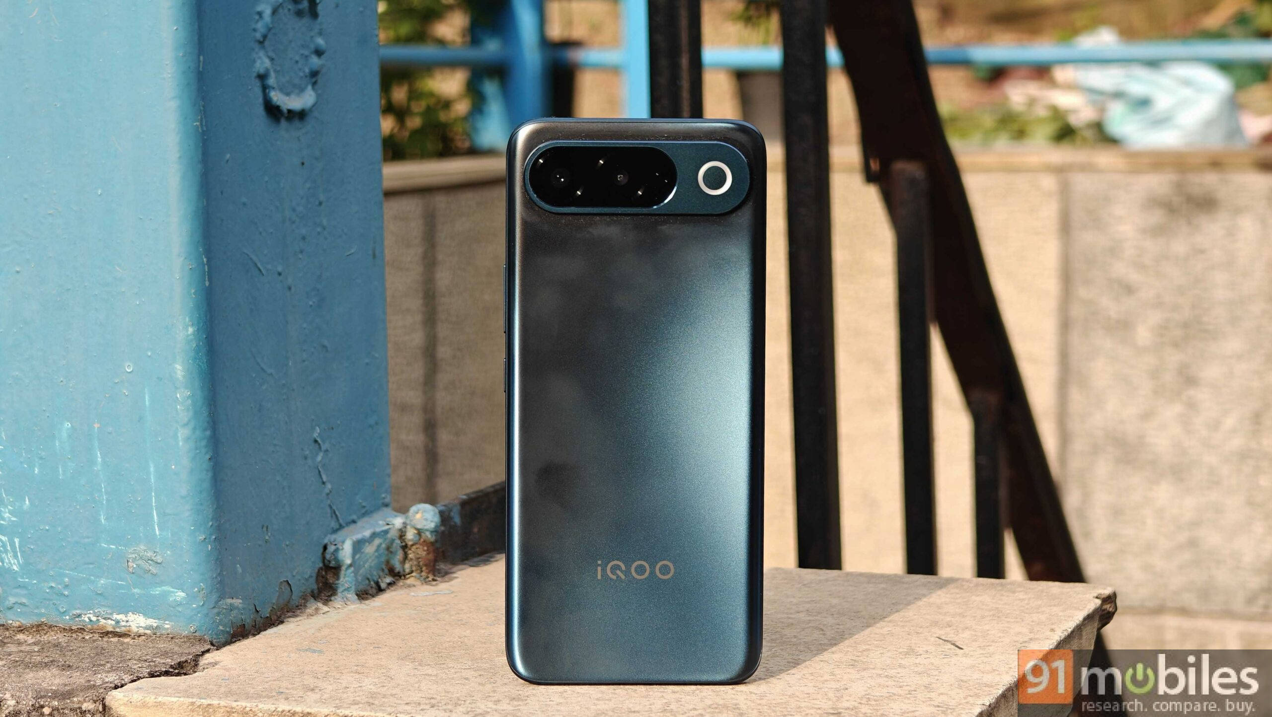 4 reasons to buy the iQOO Z11 and 2 reasons to skip it