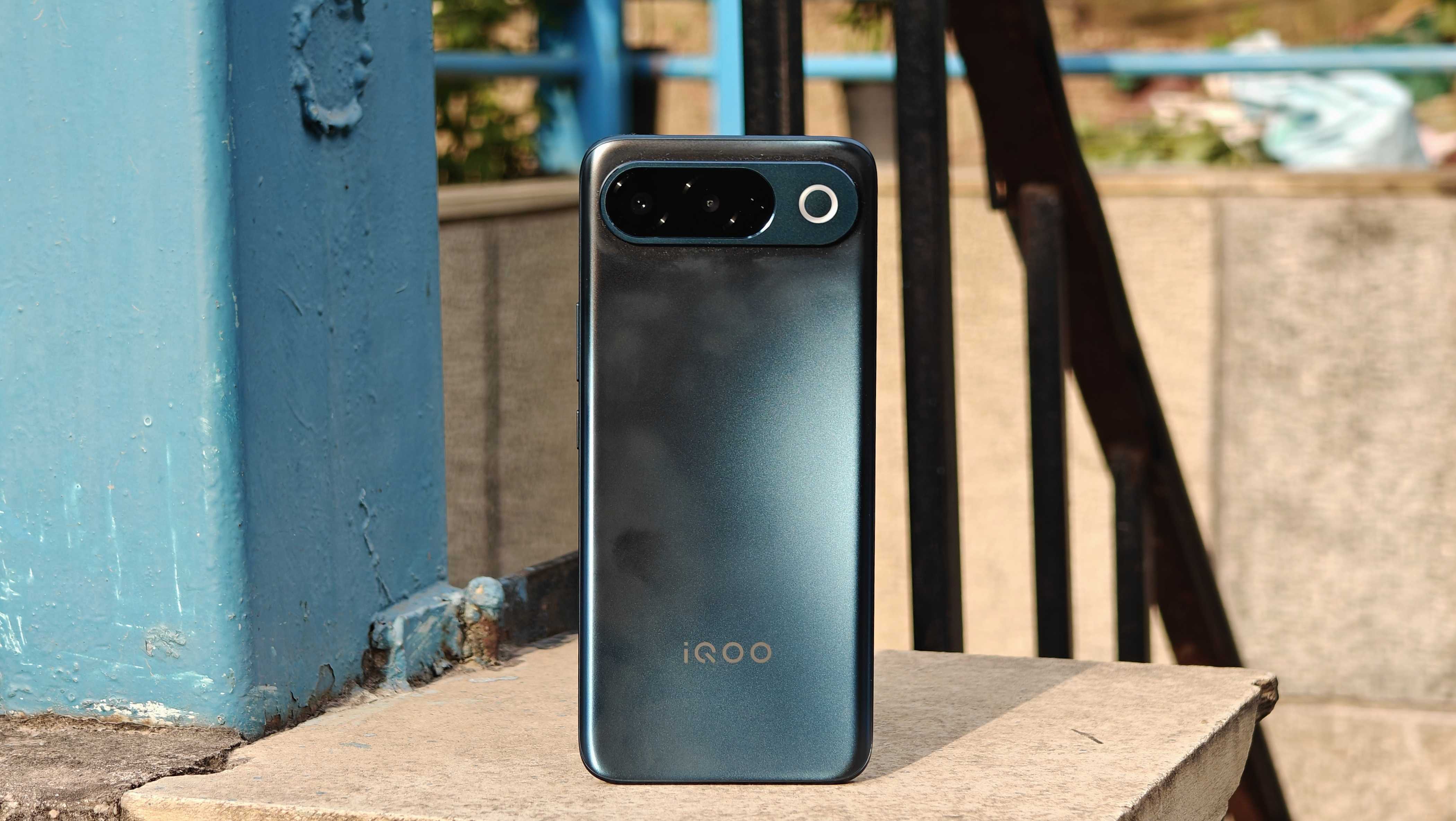 4 reasons to buy the iQOO Z11 and 2 reasons to skip it