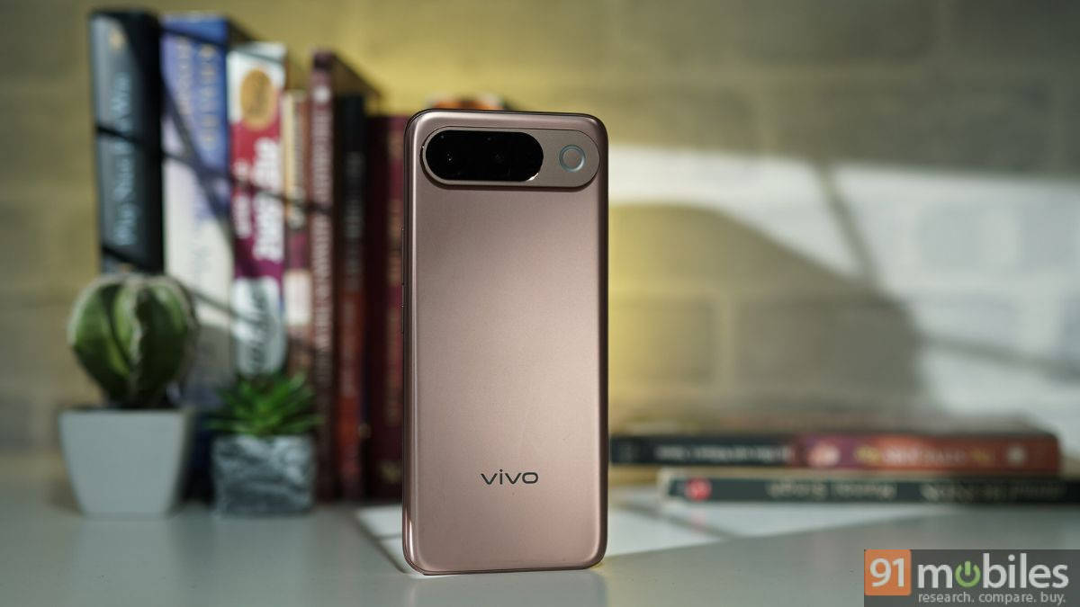 Vivo T5 launches in India with a 3D curved design, MediaTek Dimensity 7500 Turbo, and a 7,050mAh battery