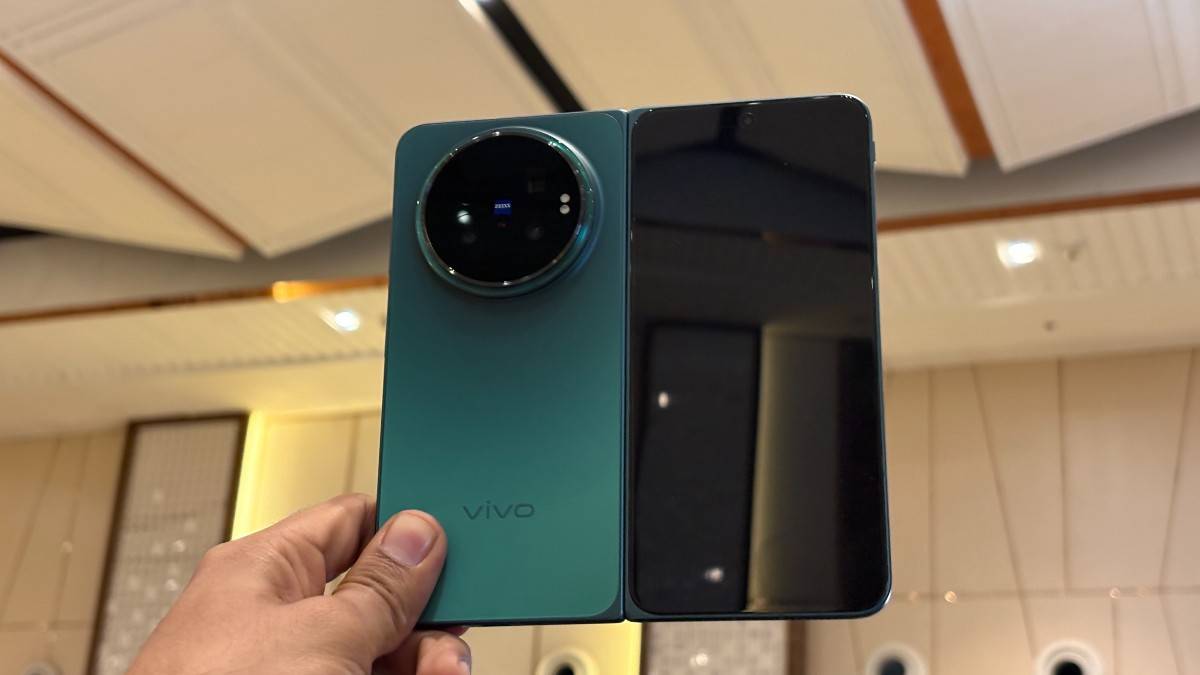 Vivo X Fold 6 first impressions: is this the foldable to beat for battery and cameras?