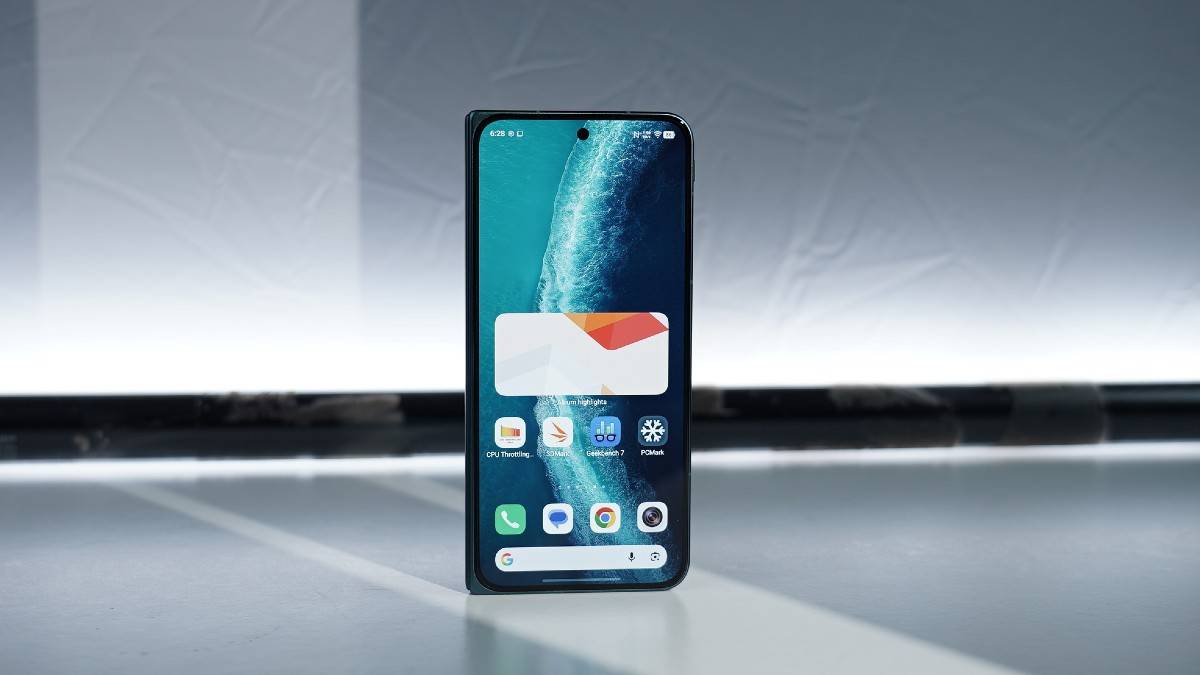4 reasons to buy Vivo X Fold 6 and 3 reasons to skip