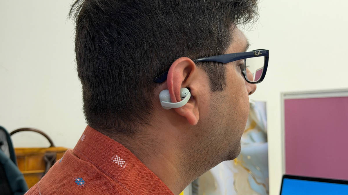 Sony LinkBuds Clip Review: Soundtrack Your Surroundings
